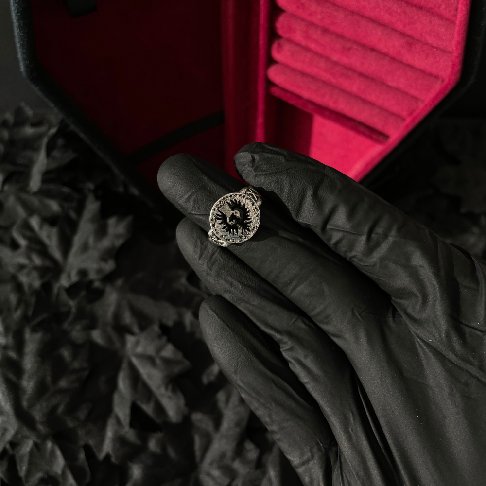 Gravetouched Ring (New)