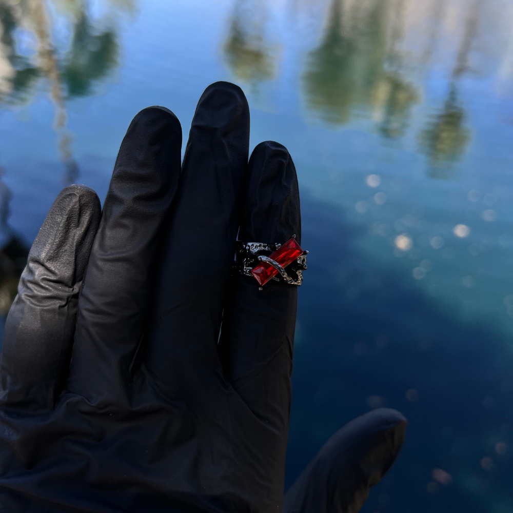 Obsidian Thorn Ring