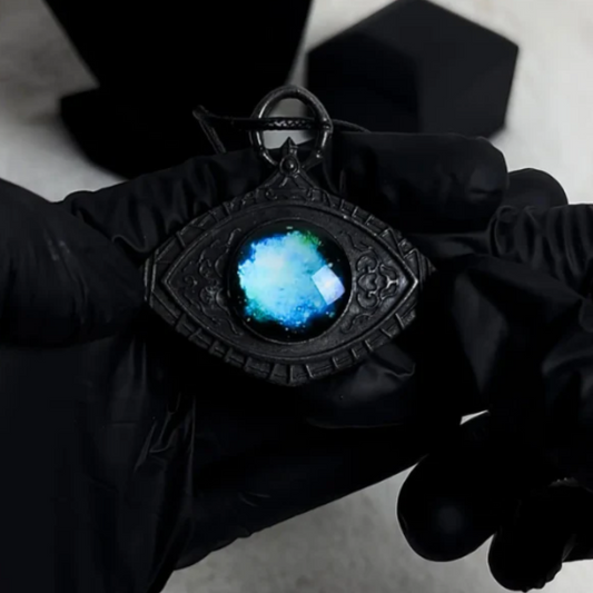 Cosmic Eye Chain